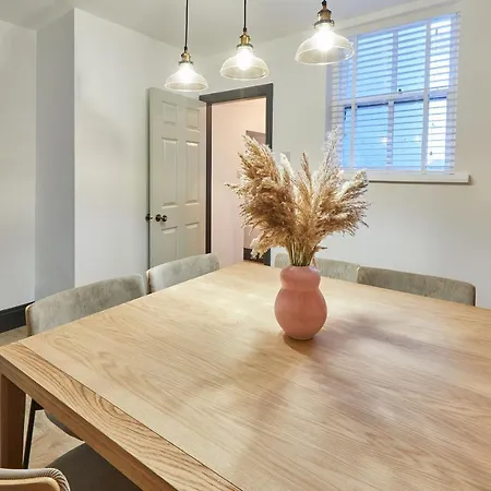 Host & - Toffee Crackle House * Staithes