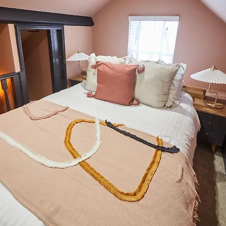 Host & - Toffee Crackle House Staithes